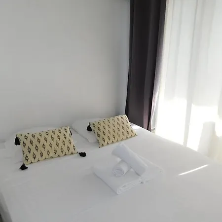 Charming Air-conditioned Studio 'cannes Beach' With Sea View And Pool Apartman *